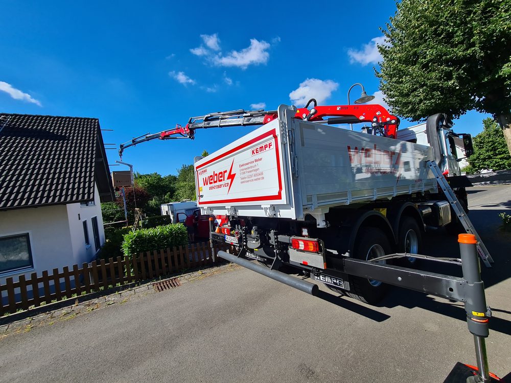 Kranmontage im Ort — Referenzprojekt von Elektroservice Weber